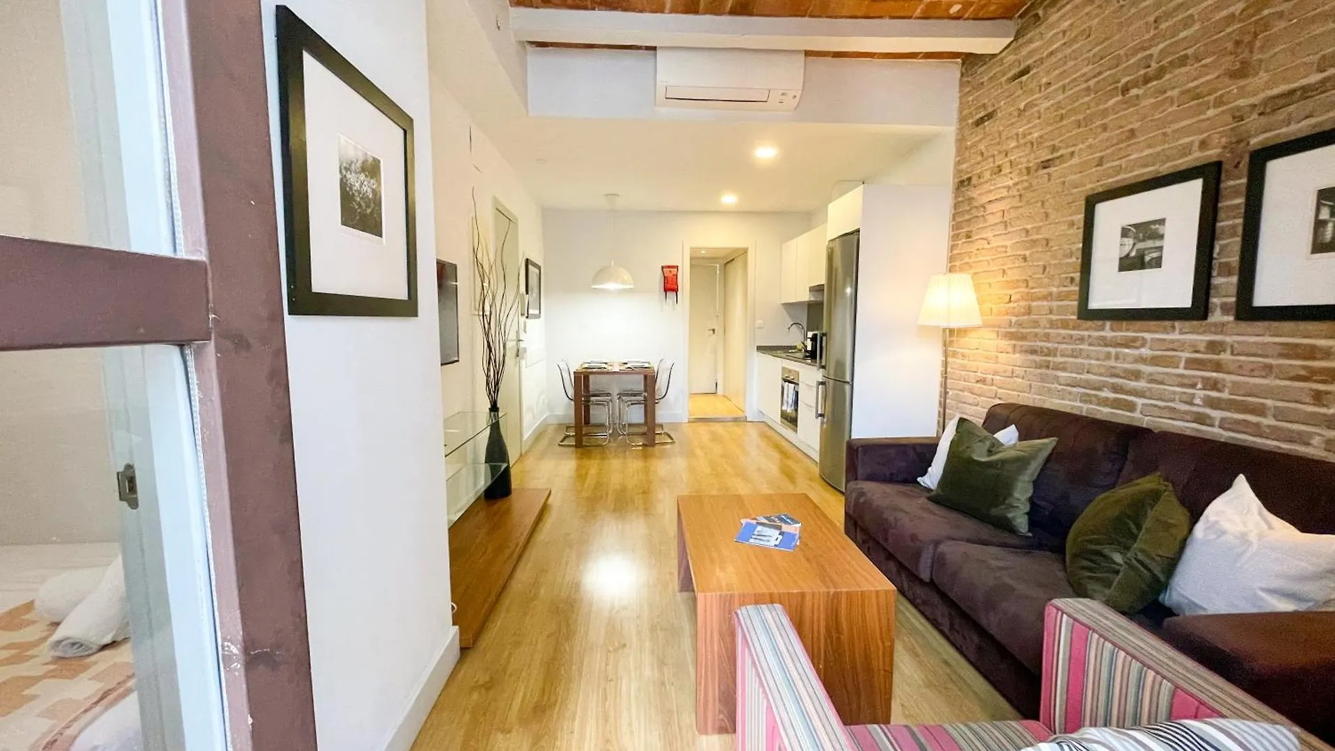 Boutique Pare Lainez- 2 Bedroom Sagrada Famlia With Balcony Barselona 0*,  İspanya
