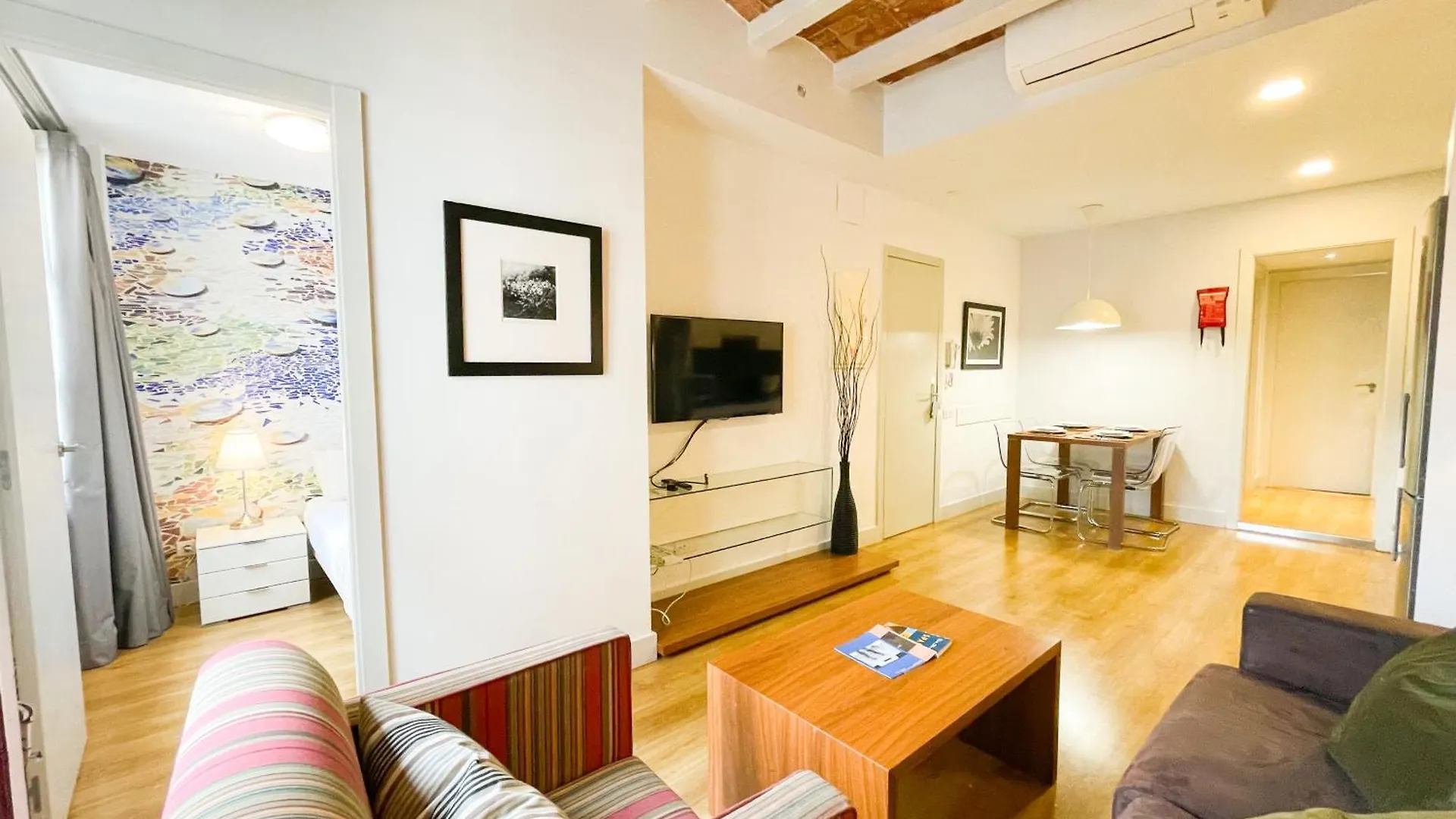 Boutique Pare Lainez- 2 Bedroom Sagrada Famlia With Balcony Barselona