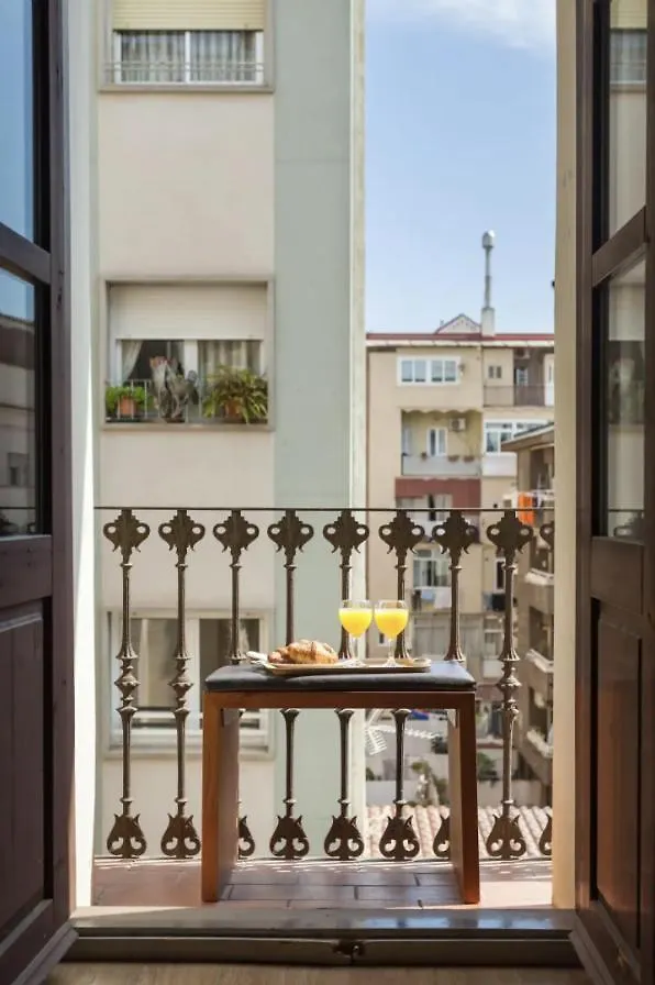 Boutique Pare Lainez- 2 Bedroom Sagrada Famlia With Balcony Barselona